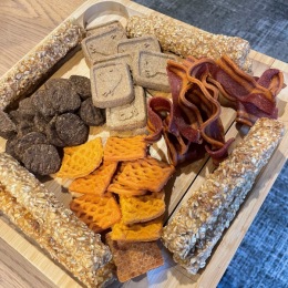 Calling all doggos! Stop by the lobby for a yappy hour and grab a snack off our barkuterie board! 
Hope to see all of our furry friends there!
#dogsofcharmcity #weloveourdogs #porterstreetapartments #greystar Instagram post from @porterstreetapts on January 19, 2023 14:34:27pm